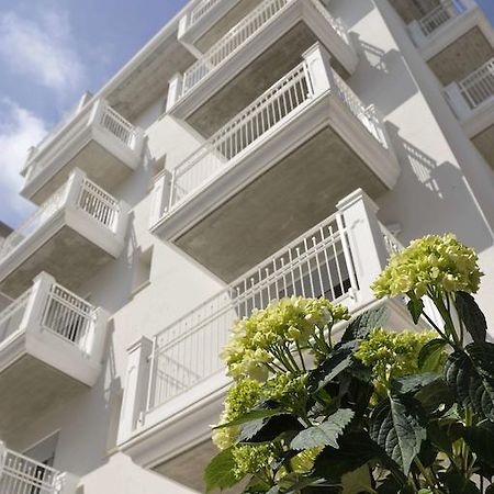 Residence Hotel Rubino Fogliano Marina Quarto foto