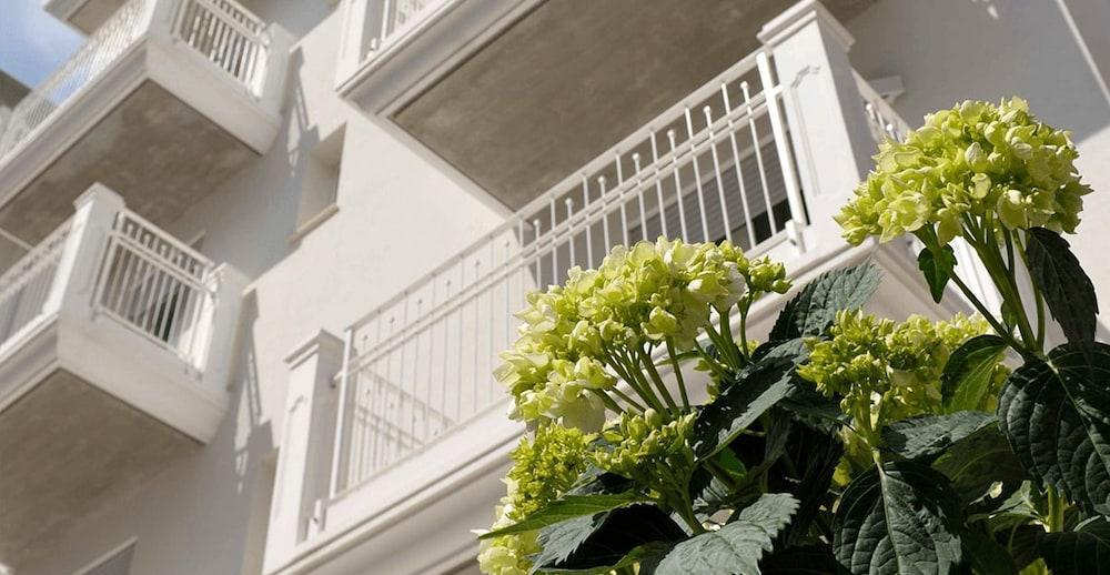 Residence Hotel Rubino Fogliano Marina Exterior foto